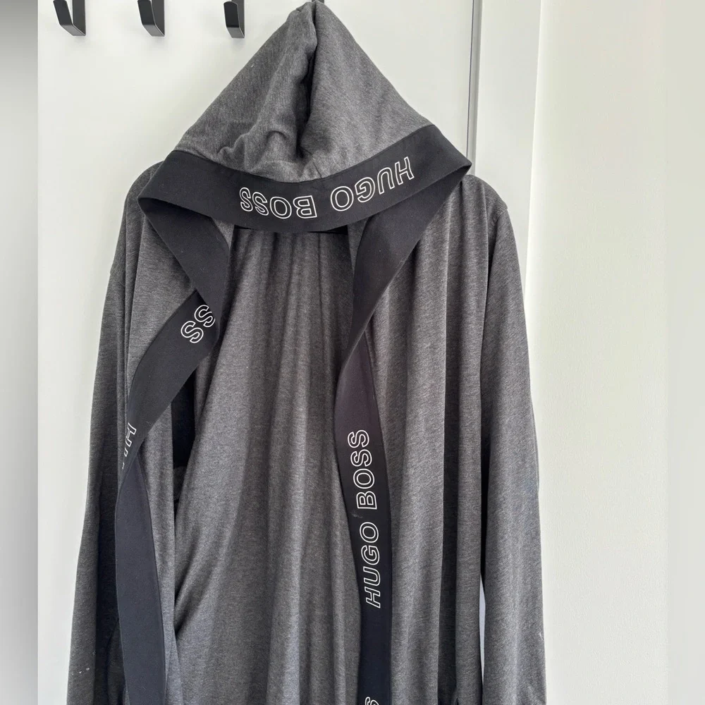 Hugo Boss Bath Robe - Picture 2 of 5